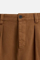BERMUDAS COUPE DÉCONTRACTÉE PLIS
