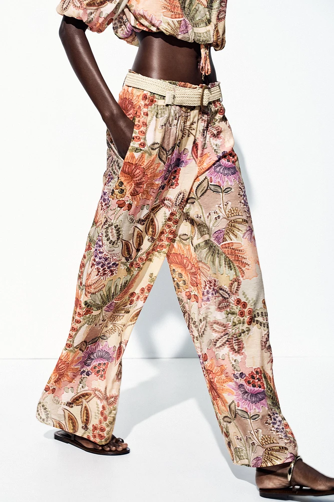 PRINTED BELTED PANTS