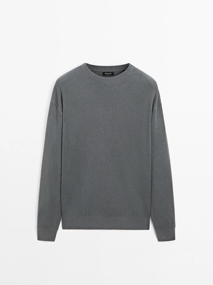 Pull en maille à col montant