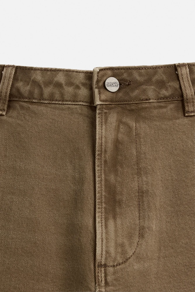 CARPENTER POCKET SHORTS