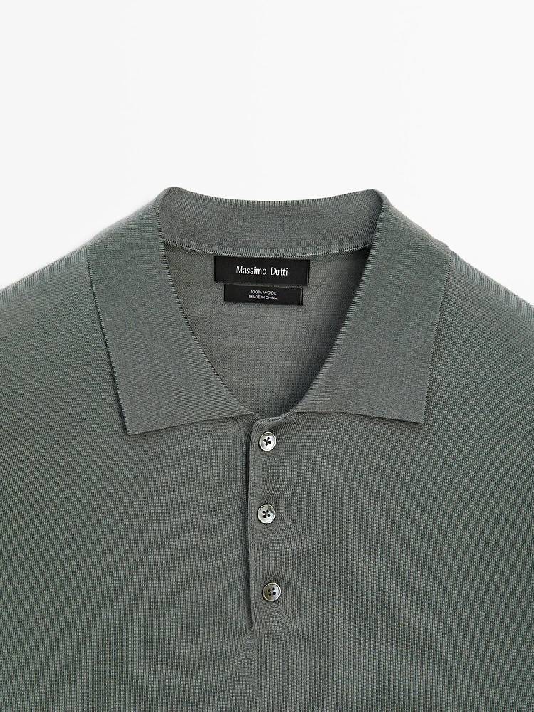 100% merino wool knit sweater with polo collar