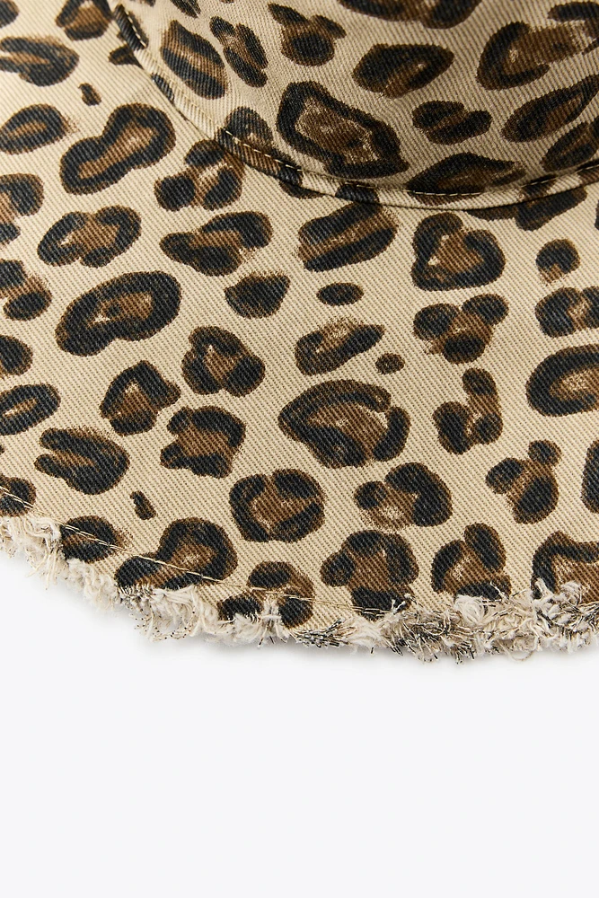 ANIMAL PRINT BUCKET HAT