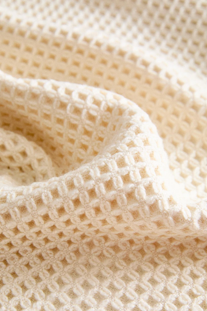 WAFFLE-TEXTURE BLANKET