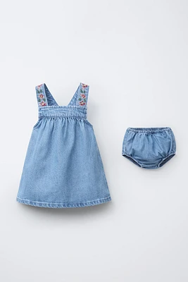 ROBE-SALOPETTE ET CULOTTE EN JEAN BRODÉ