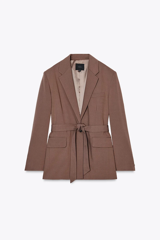 BELTED BLAZER