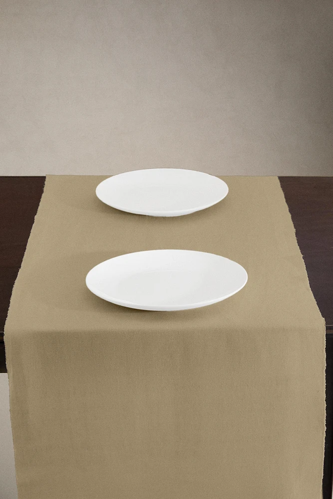 LINEN TABLE RUNNER