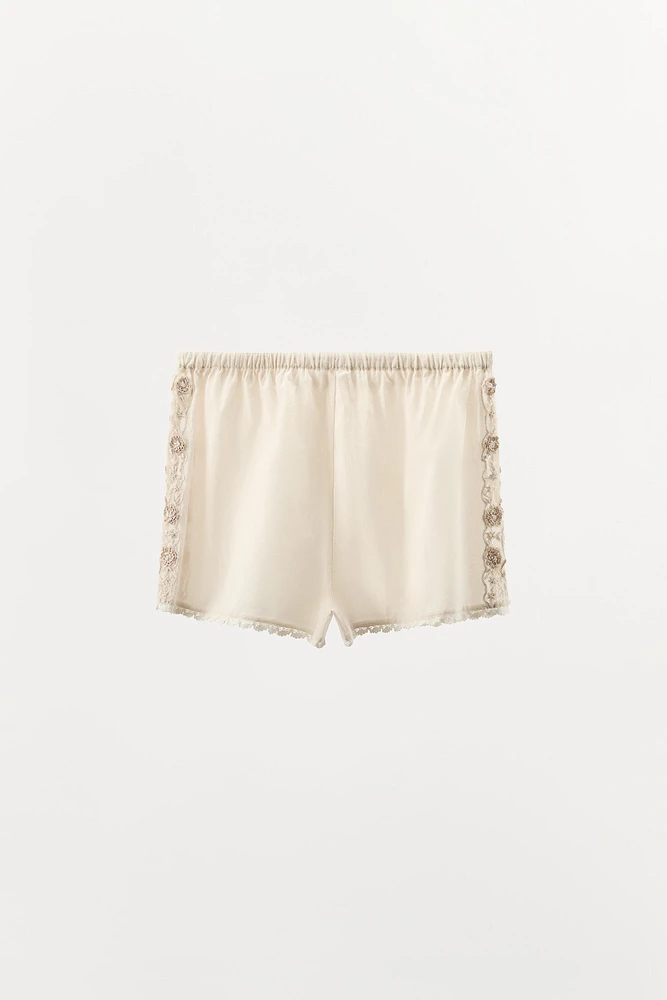 SHORT BRODÉ AVEC FANTAISIE ÉDITION LIMITÉE