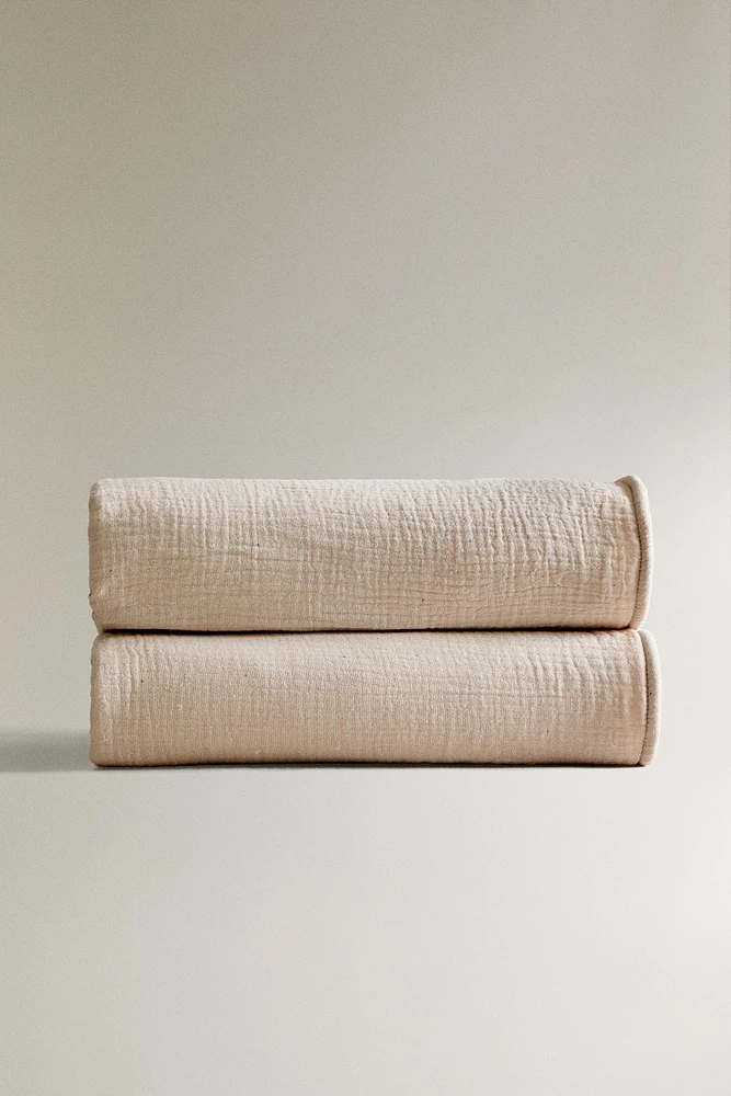 CHILDREN’S WARM MOON BLANKET