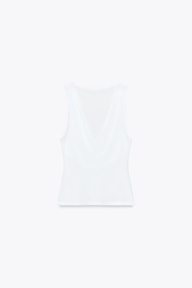 FLOWY DRAPED TOP