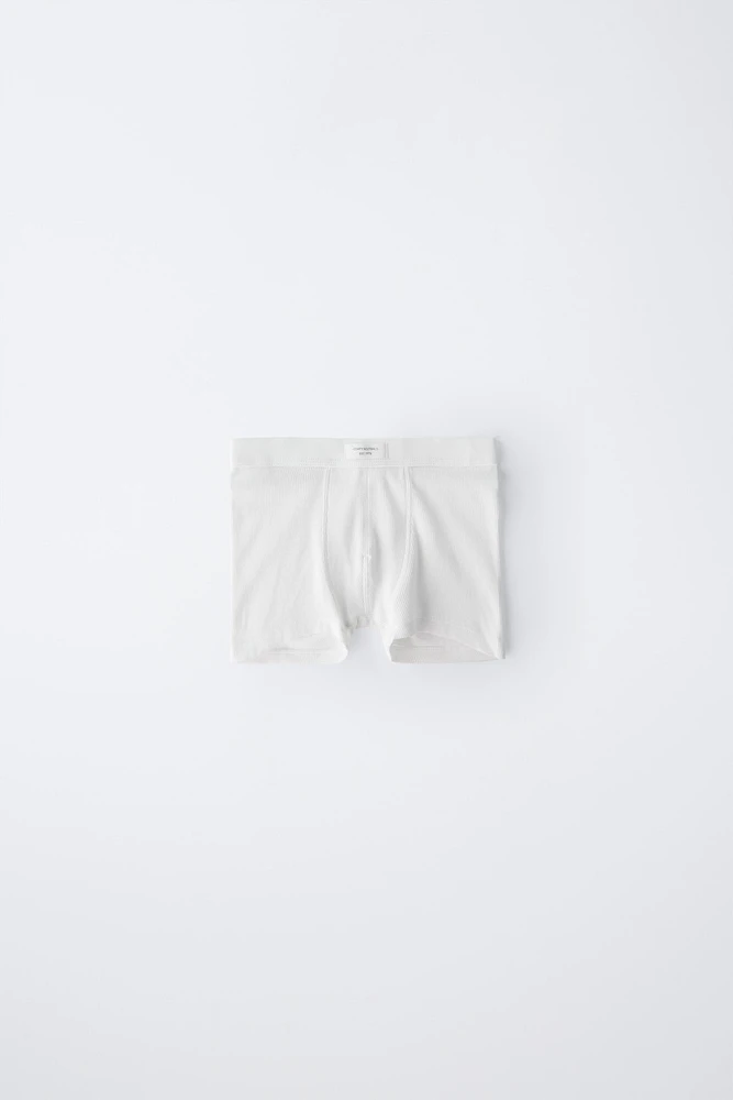 AGES -6/ THREE-PACK OF RIBBED BOXERS WITH LABEL