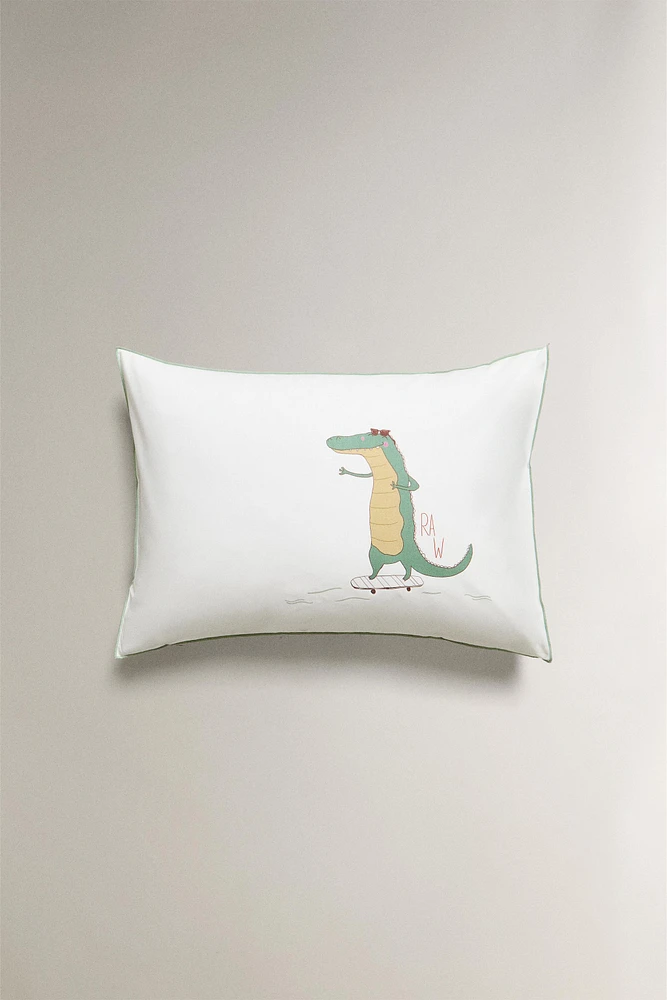 TAIE D’OREILLER ENFANT CROCODILE