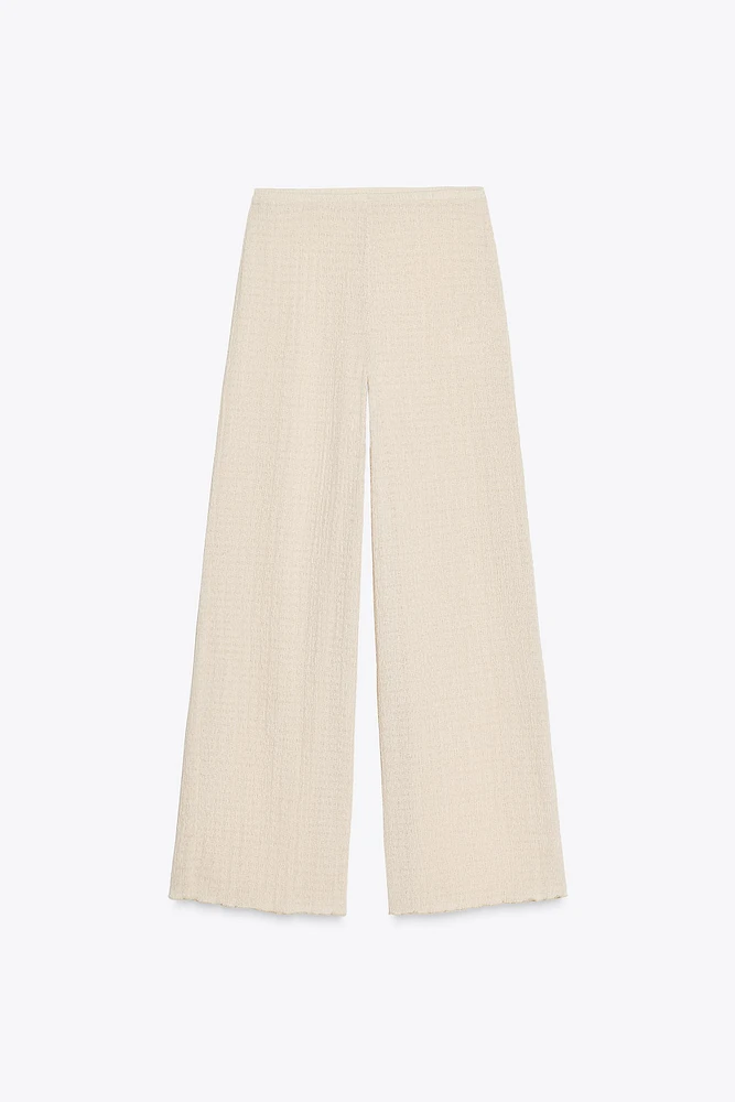 TEXTURED FLOWY PANTS