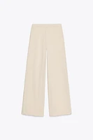 TEXTURED FLOWY PANTS