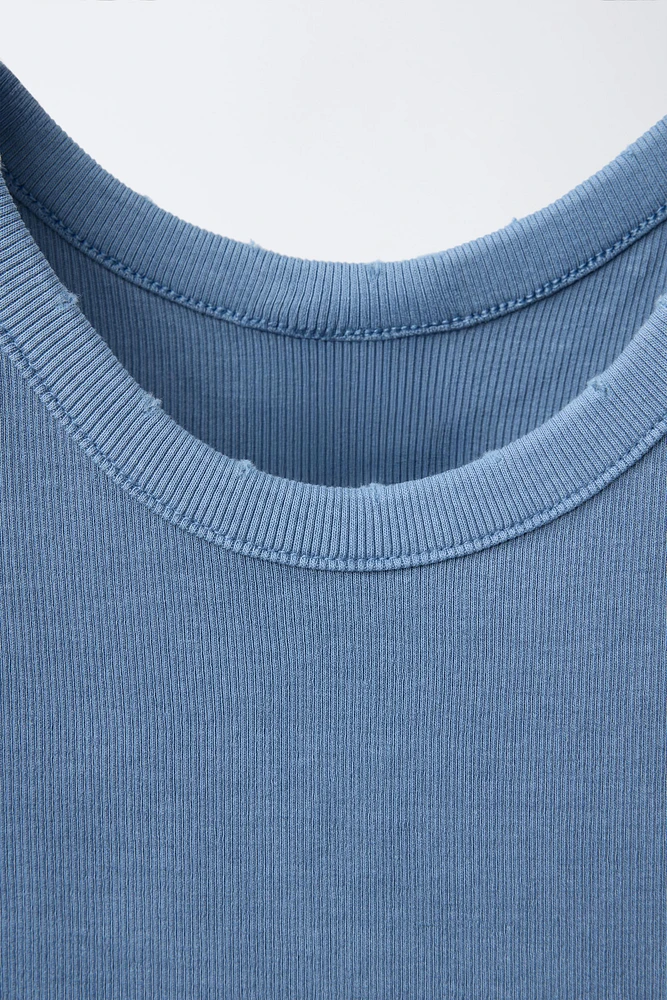 T-SHIRT RIB EFFET DÉLAVÉ