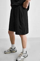TEXTURED JOGGER SHORTS