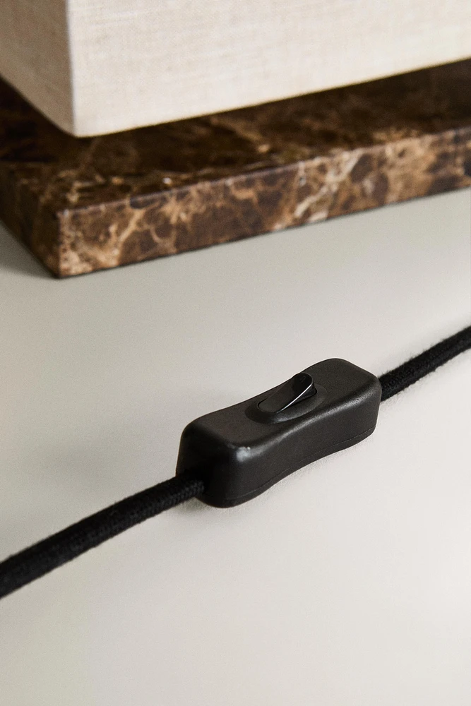 CUBE TABLE LAMP