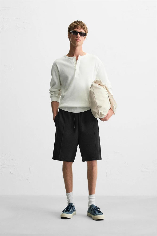 SEAMED JOGGING SHORTS