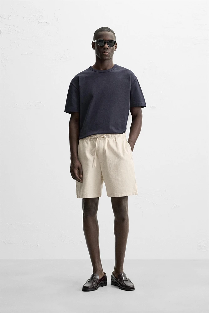 BERMUDA REGULAR FIT STRUCTURÉ