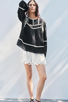 CONTRAST EMBROIDERED BLOUSE ZW COLLECTION