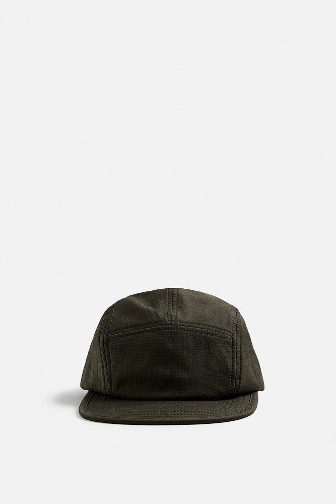 CASQUETTE TECHNIQUE À VISIÈRE PLATE
