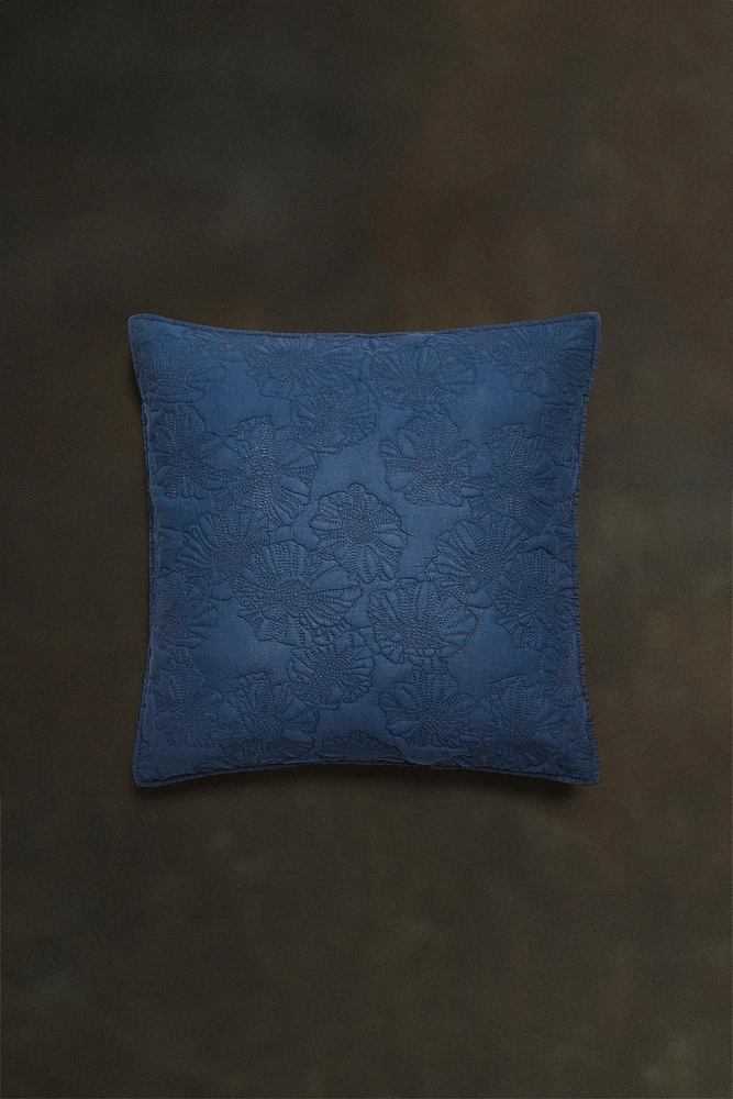 CONTRAST PILLOW SHAM FOR QUILT WITH RAISED FLORAL DESIGN