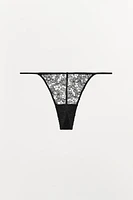 TANGA AVEC DENTELLE