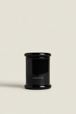 G) CEDAR WOOD SCENTED CANDLE