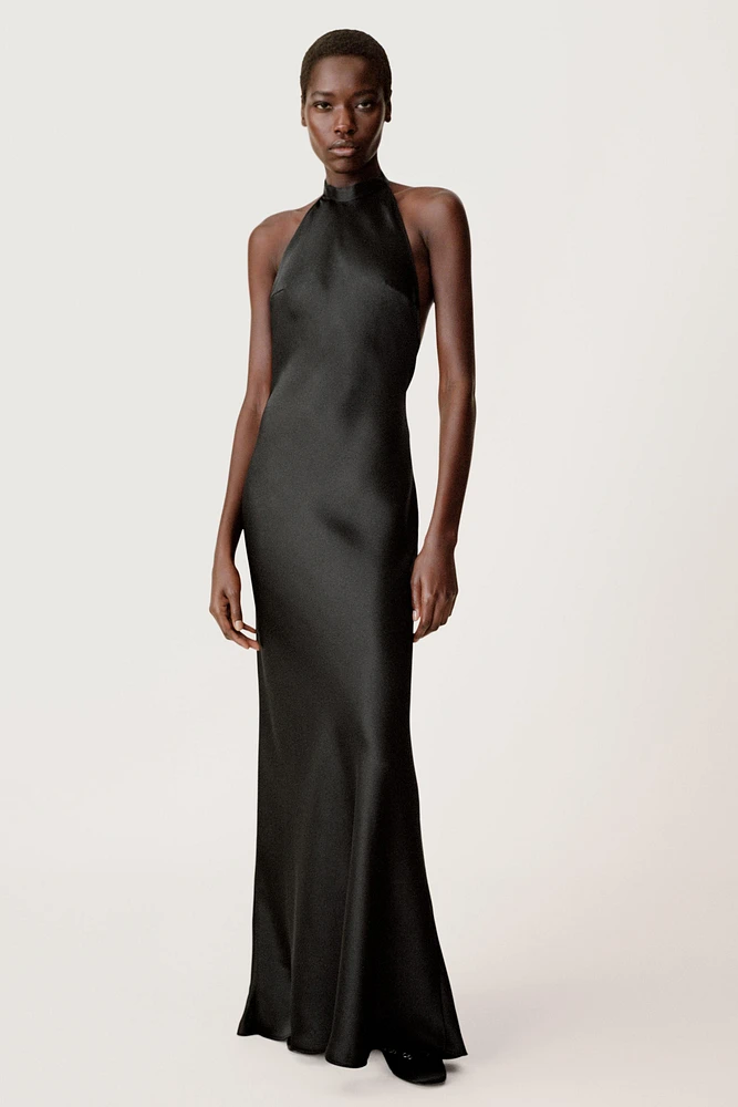 ROBE SATINÉE À ENCOLURE AMÉRICAINE 50E ANNIVERSAIRE
