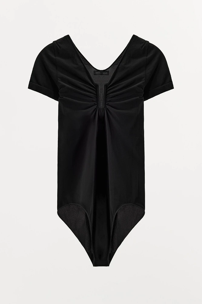 BODY RÉSILLE PIÈCE MÉTALLIQUE