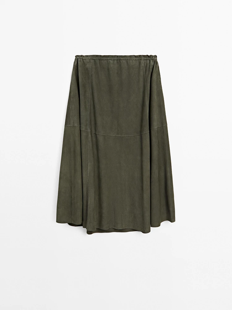 Jupe froncée en cuir finition daim