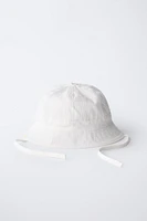 CAP WITH LABEL