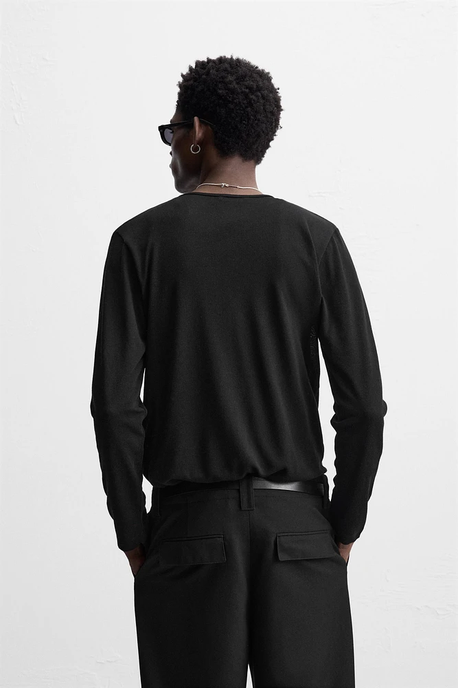 T-SHIRT SEMI-TRANSPARENT COL OUVERTURE