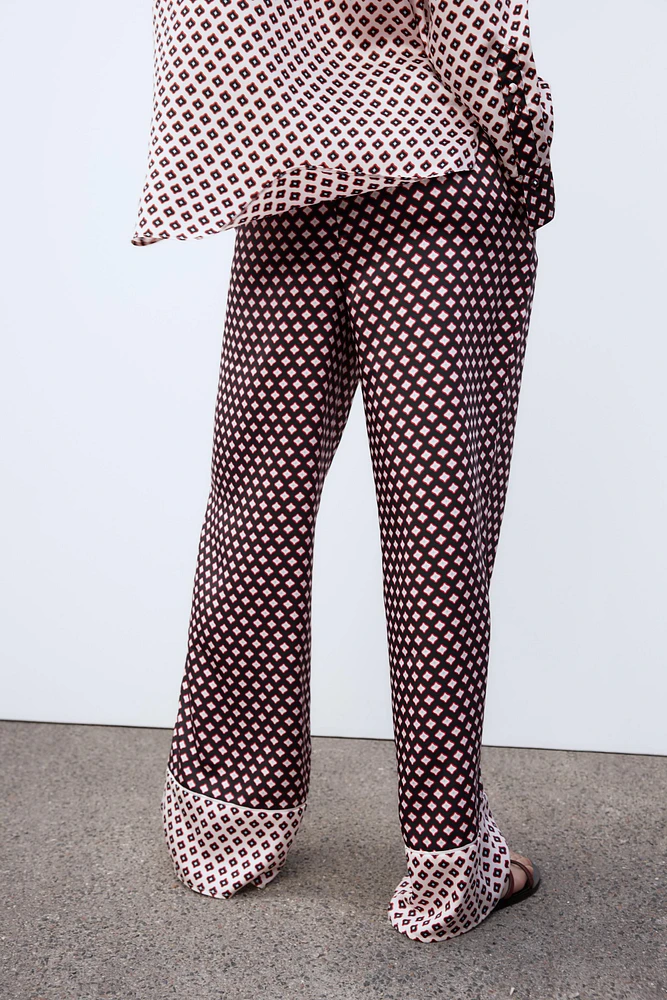 SATIN EFFECT PRINTED PANTS
