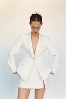 FITTED SHOULDER PAD BLAZER