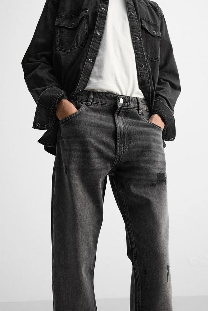 RIPPED STRAIGHT FIT JEANS