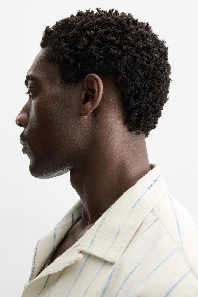 TEXTURED STRIPED SHIRT