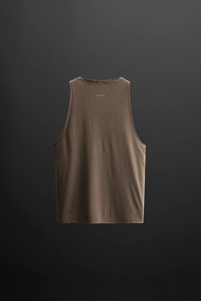 LIGHTWEIGHT TECHNICAL TANK TOP