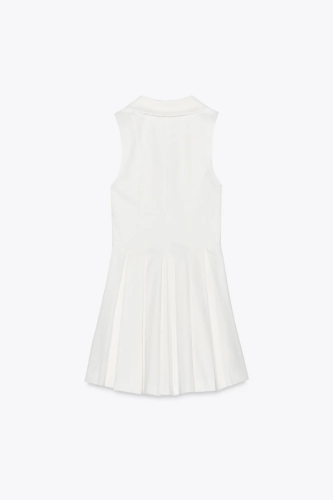 ROBE COURTE À COL CLAUDINE