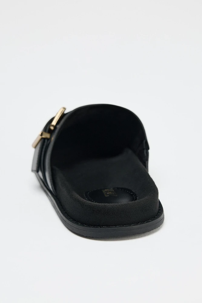 METALLIC BUCKLE CLOGS