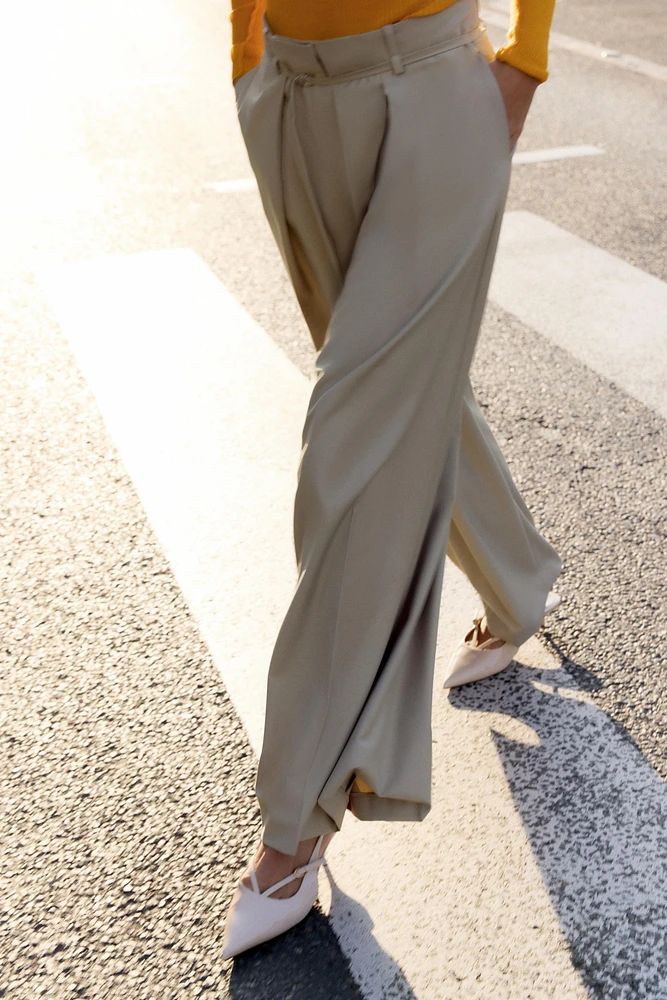 PLEATED WIDE-LEG PANTS WITH THIN BELT