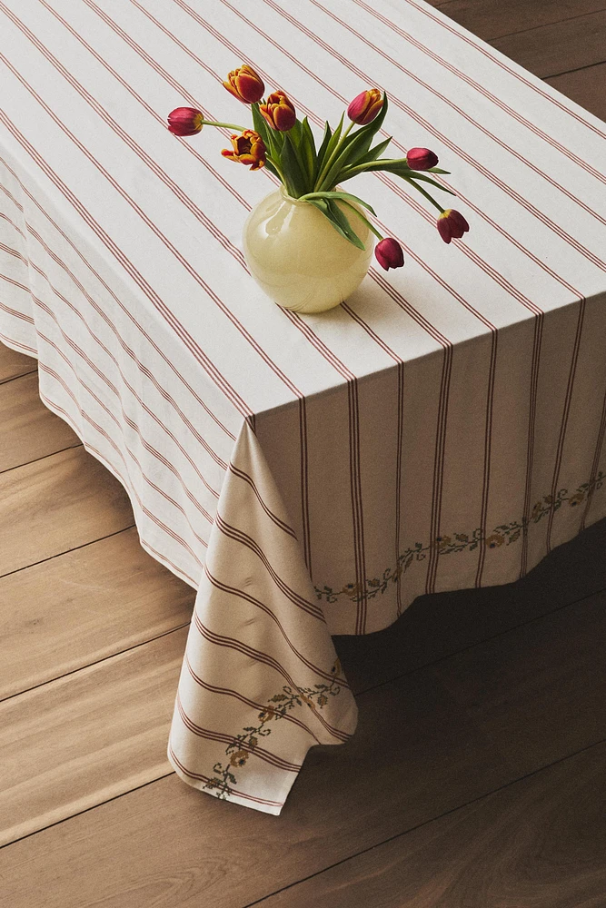 CROSS STITCH TABLECLOTH WITH FLORAL EMBROIDERY