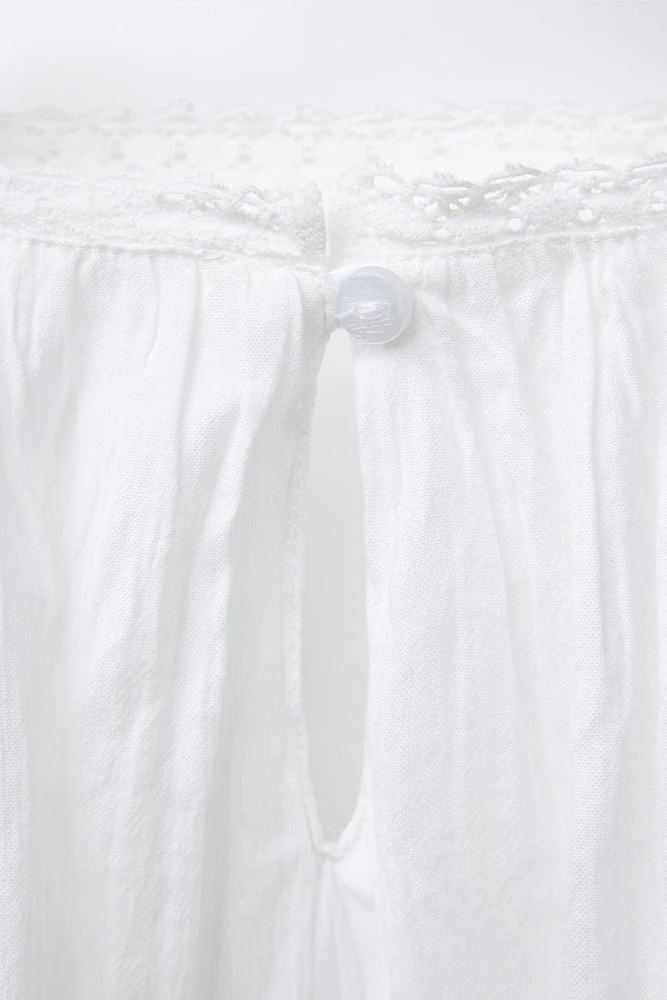 ROBE À ENTRE-DEUX BRODÉS