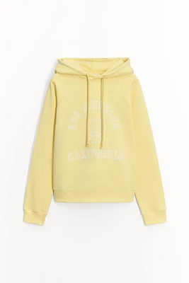 TEXT PRINT HOODED SWEATSHIRT