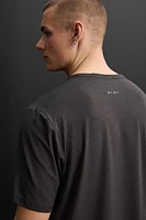 LIGHTWEIGHT TEXTURED T-SHIRT