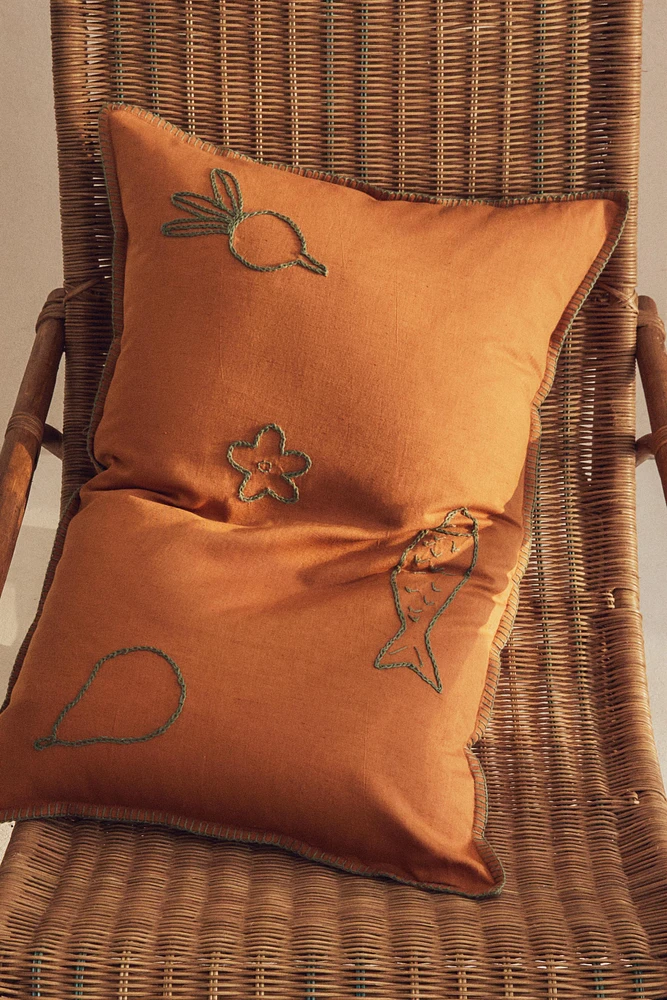 THROW PILLOW COVER WITH RAISED DESIGN EMBROIDERY