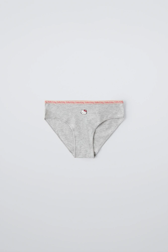 AGES 6-14 / THREE-PACK OF HELLO KITTY© UNDERWEAR