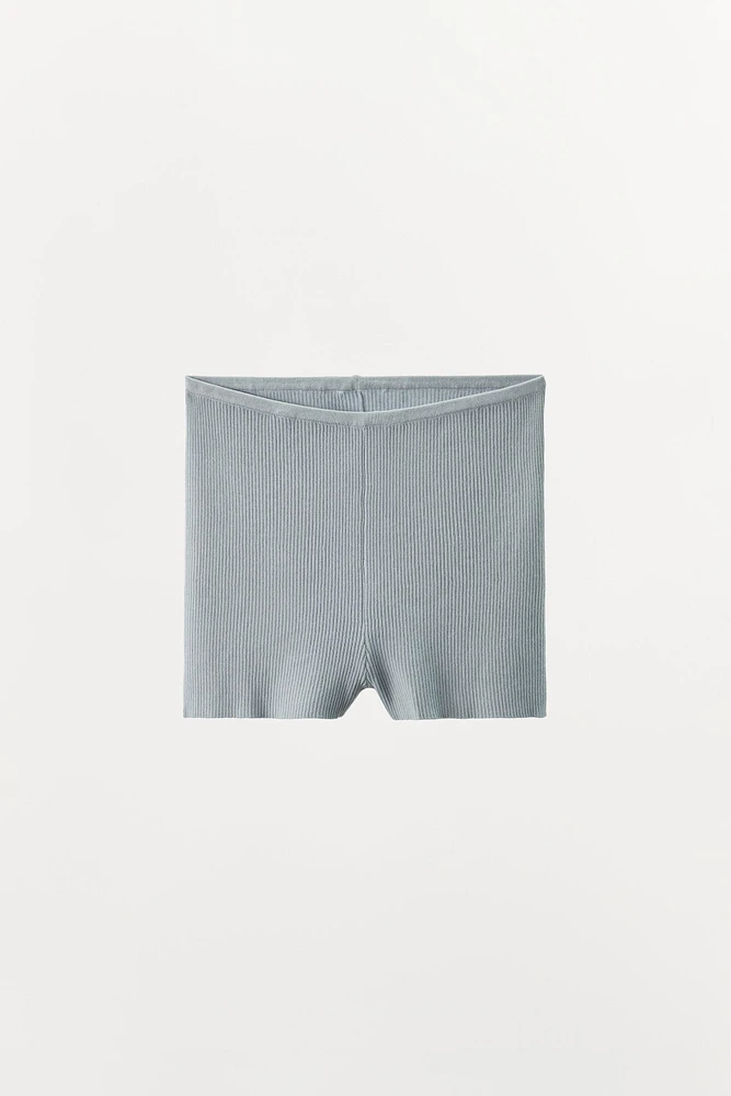 SHORT EN MAILLE CÔTELÉE