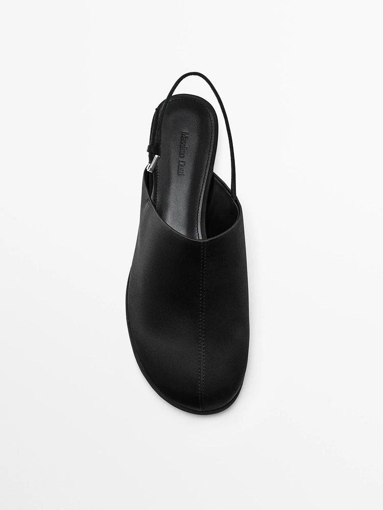 Flat mules