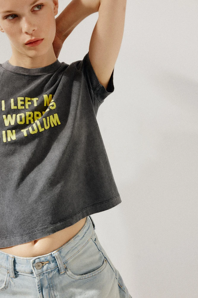 WASHED T-SHIRT WITH TEXT