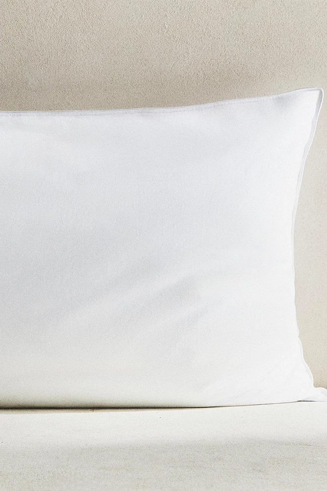 FEATHER-LIKE PILLOW FILLING